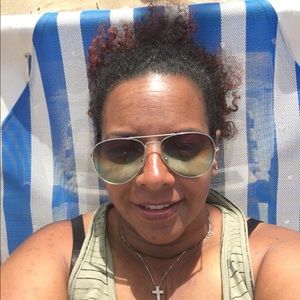 Meet your Posher, Emlyn